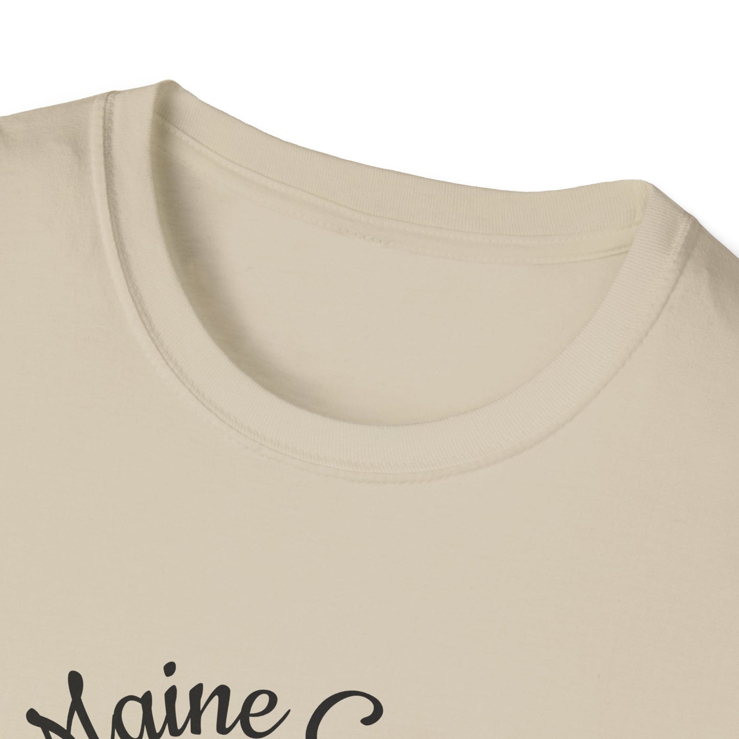 Maine Coon Cat T-Shirt – Detailed Illustration & Paw Print Back Design
