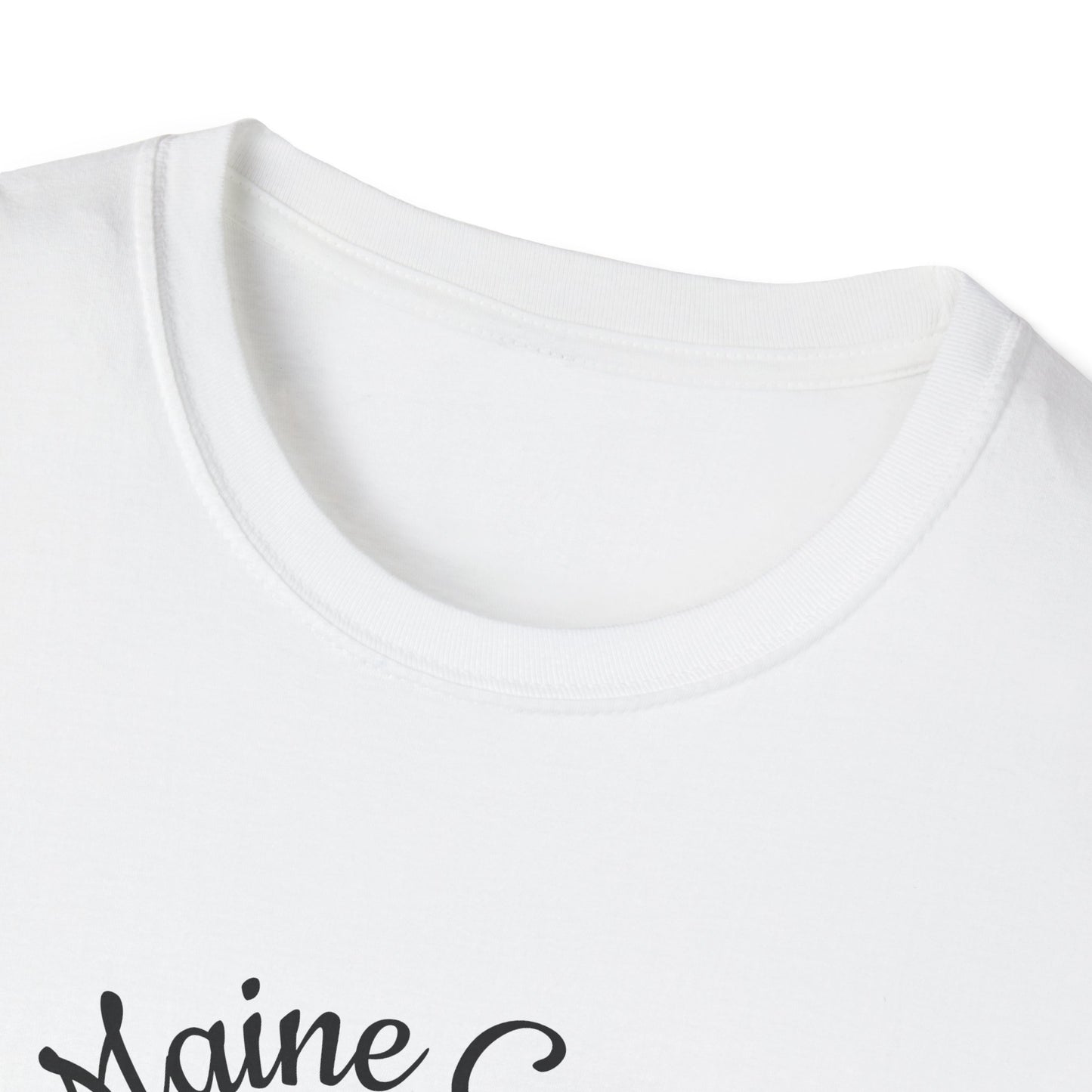 Maine Coon Cat T-Shirt – Detailed Illustration & Paw Print Back Design