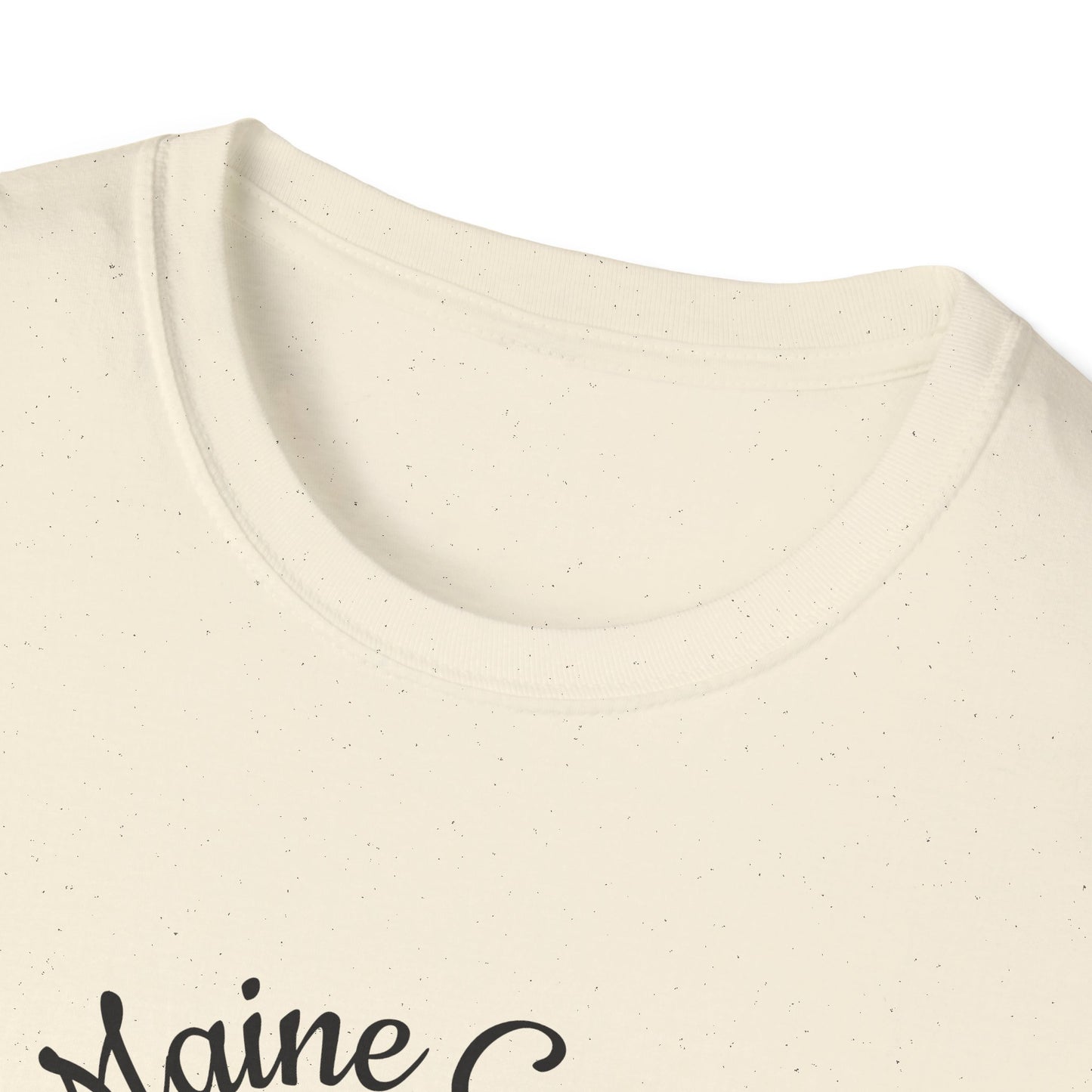 Maine Coon Cat T-Shirt – Detailed Illustration & Paw Print Back Design